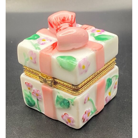 Ben Bridge Porcelain Gift Box Trinket Ring Pink Bow Floral Hinged Gold Trim - Picture 2 of 6